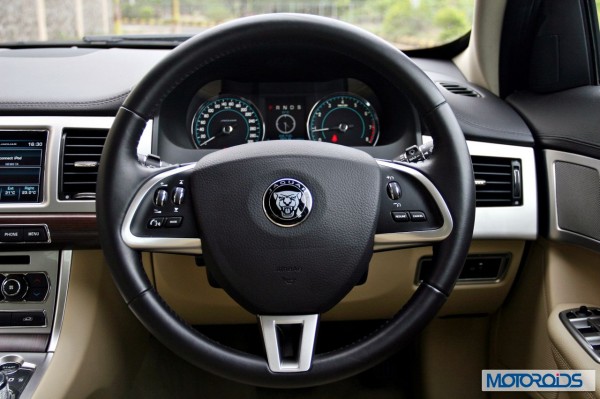 Jaguar XF interior (30)