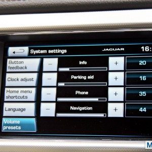 Jaguar XF touchscreen