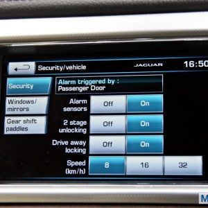 Jaguar XF touchscreen