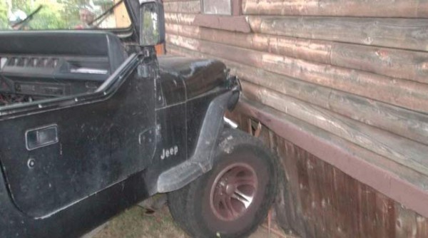 Jeep-Wrangler-Damaged-By-A-Toddler-Image-2