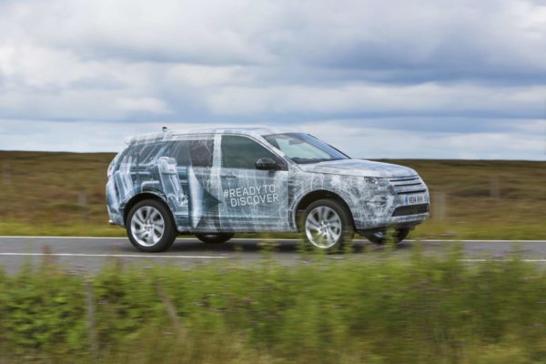 Land-Rover-Discovery-Sport-5+2-Image-4