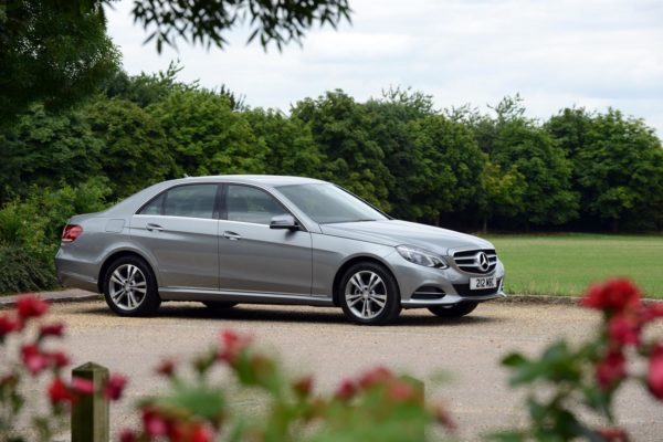 Mercedes-Benz-E220CDI0-Image-1