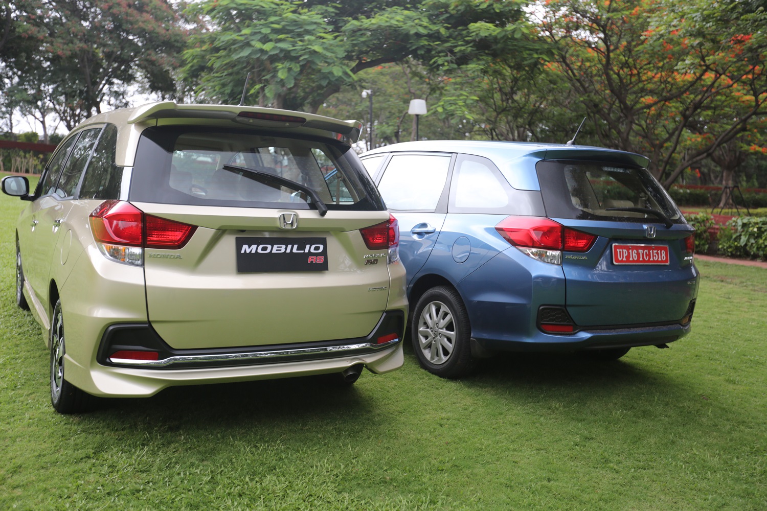 New 2014 Honda Mobilio: Difference between the RS and the normal