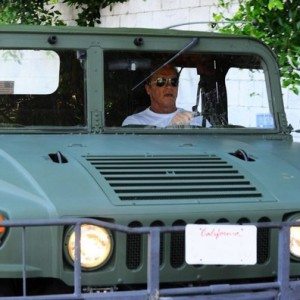 arnold hummer