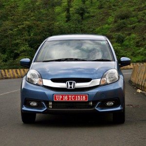 honda mobilio images