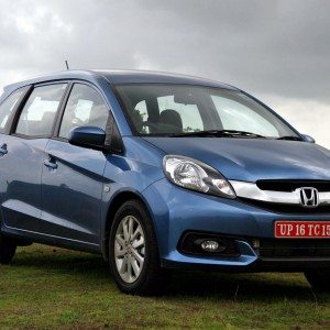 honda mobilio images