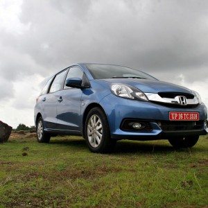 honda mobilio images