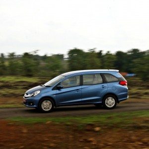 honda mobilio images