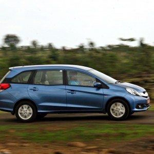 honda mobilio images