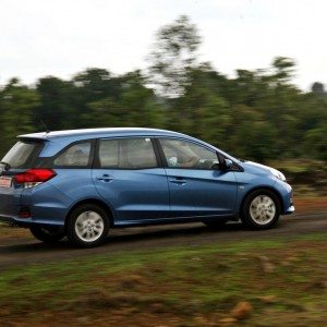 honda mobilio images