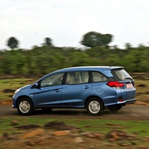 honda mobilio images