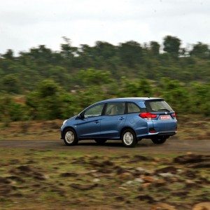 honda mobilio images