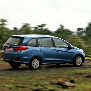 honda mobilio images