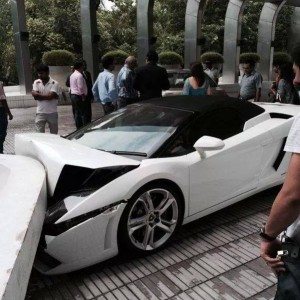 lamborghini gallardo spyder crash delhi