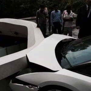 lamborghini gallardo spyder crash delhi