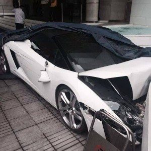 lamborghini gallardo spyder crash delhi