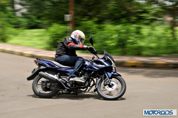 2014 Bajaj Discover 150 F (12)