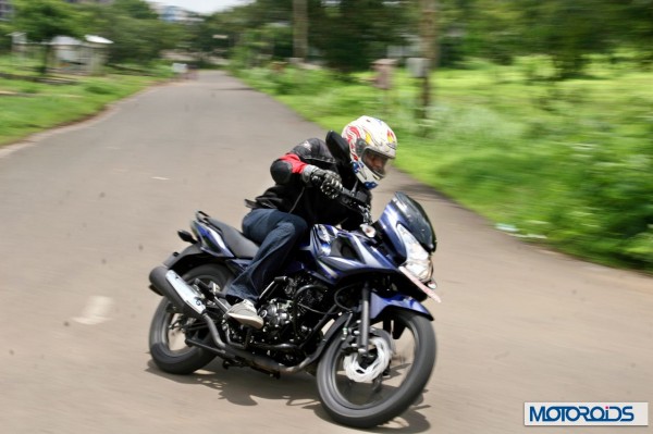 2014 Bajaj Discover 150 F (16)