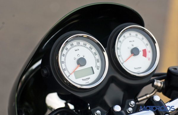 2014 Triumph Thruxton Instrument Cluster (2)