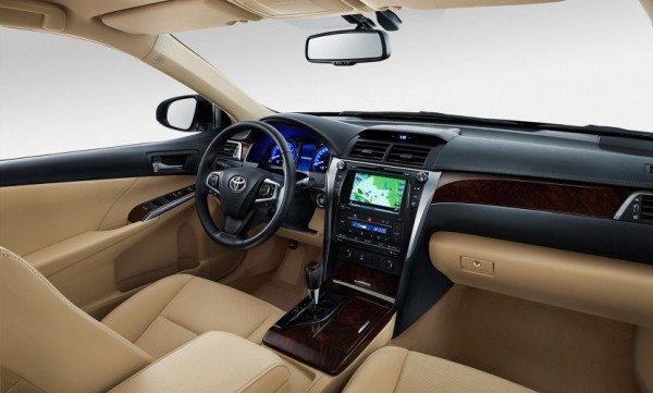 2015-Toyota-Camry facelift interior (10)