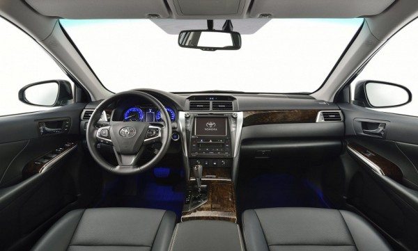 2015-Toyota-Camry facelift interior (15)