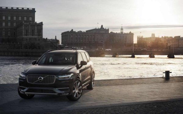 2016 Volvo XC90 (22)