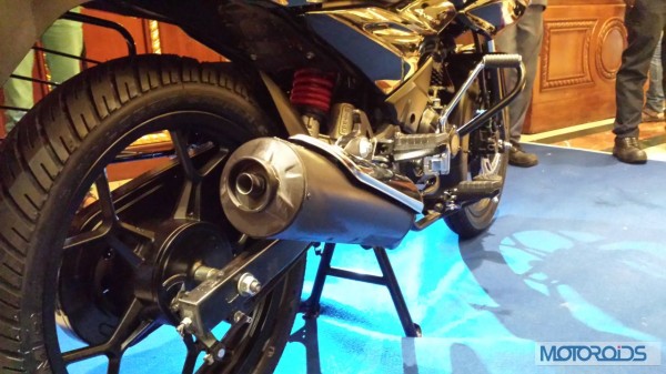 Bajaj-Discover-150F-Launched-Exhaust