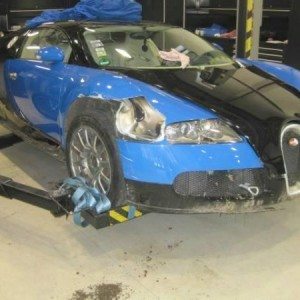 Bugatti Veyron Crashed Bid Image