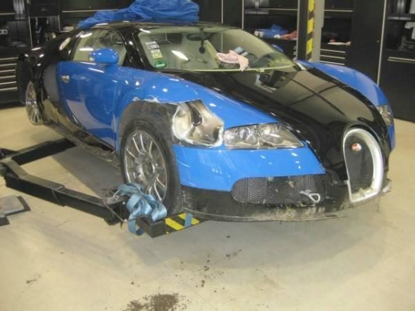 Bugatti Veyron Crashed Bid Image