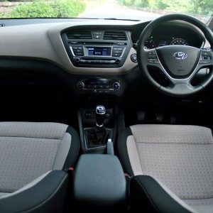 Hyundai Elilte i review details