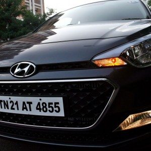 Hyundai Elilte i review details