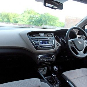 Hyundai Elilte i review details