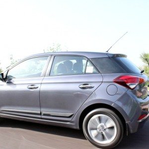 Hyundai Elite i India tracking