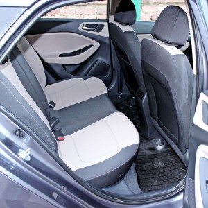Hyundai Elite i back seat