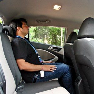 Hyundai Elite i legroom and headroom