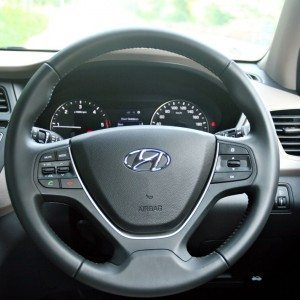 Hyundai Elite i steering