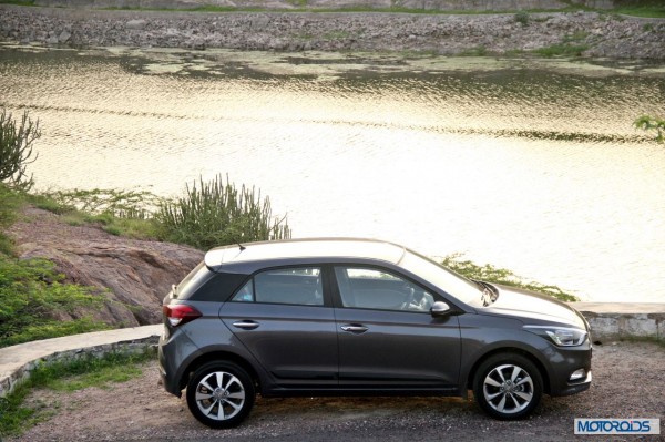 Hyundai Elite i20 still static (10)
