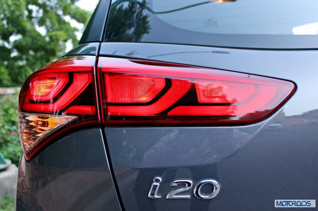 Hyundai Elite i20 tail-lamp (1)