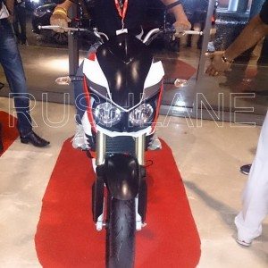 Mahindra Mojo Dealers Meet Images