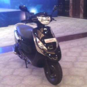 TVS Scooty Zest Launch Image