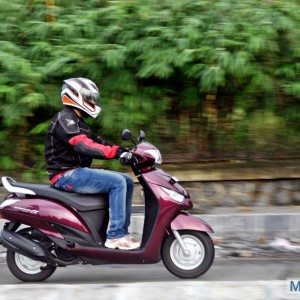 Yamaha Alpha Review Action Images