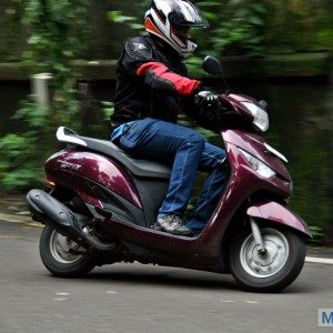 Yamaha Alpha Review Action Images