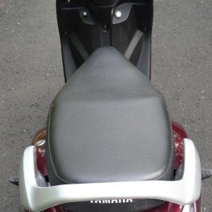 Yamaha Alpha Review Seat Pillion Grab Bar