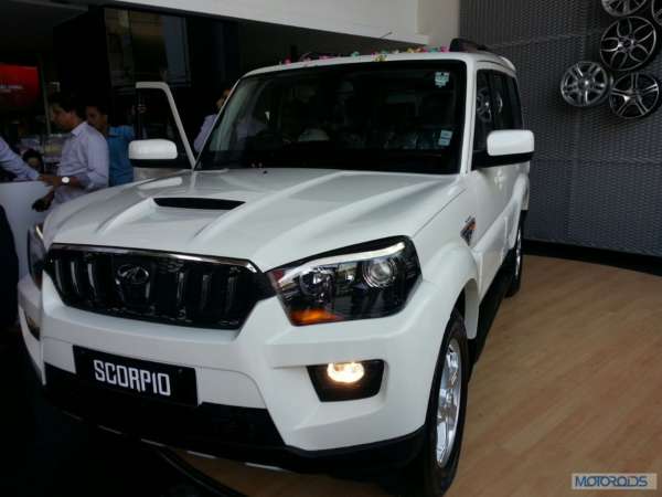 2014 Mahindra Scorpio (3)