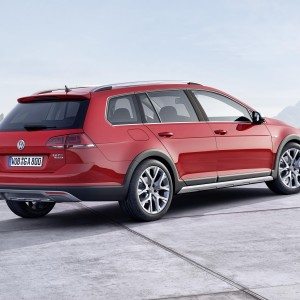 Paris Motor Show Volkswagen Alltrack