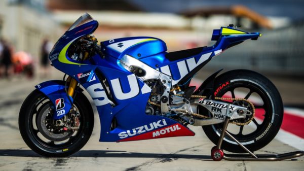 2015 Suzuki Motogp GSX-RR (3)