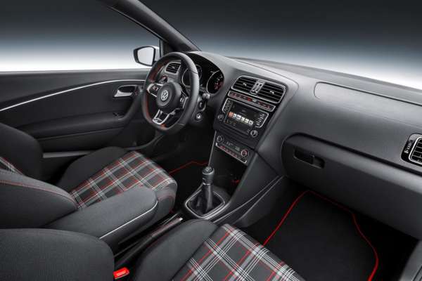 2015 Volkswagen Polo GTI revealed (8)