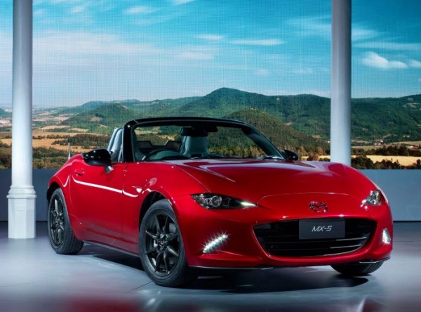 All-new 2016 Mazda MX-5 Miata drops it's top (28)