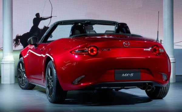 All-new 2016 Mazda MX-5 Miata drops it's top (3)