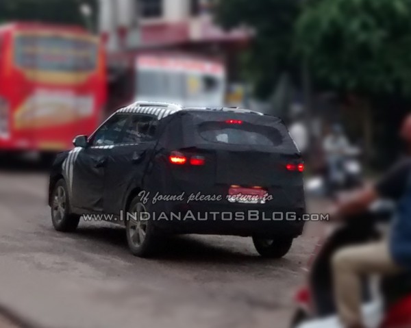 Hyundai-ix25-Spied-in-India (3)